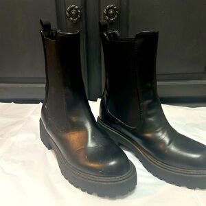 Ankle boots by WuORWu.